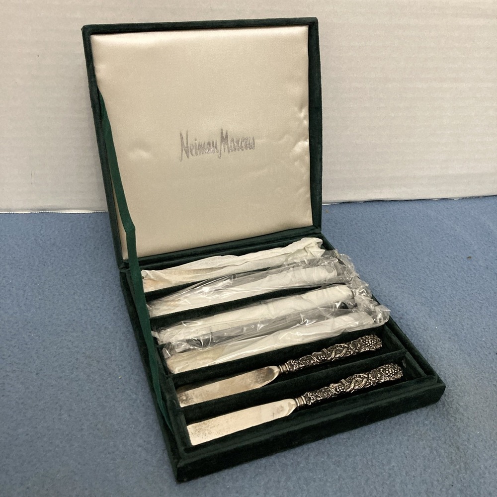 Neiman Marcus Godinger Silver Plate Grape & Floral Handled Spreaders - Set of 6